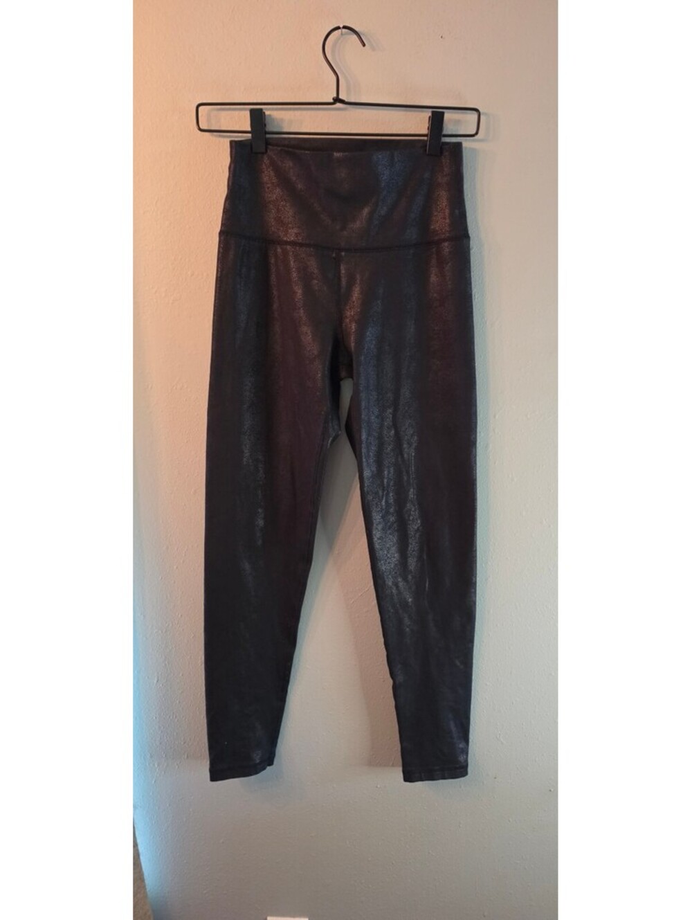 OFFLINE by Aerie Women’s M Black Crackle Shine High Waist Leggings 26”